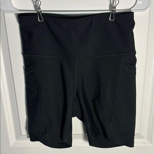 Old Navy Powersoft Bike Shorts 6”